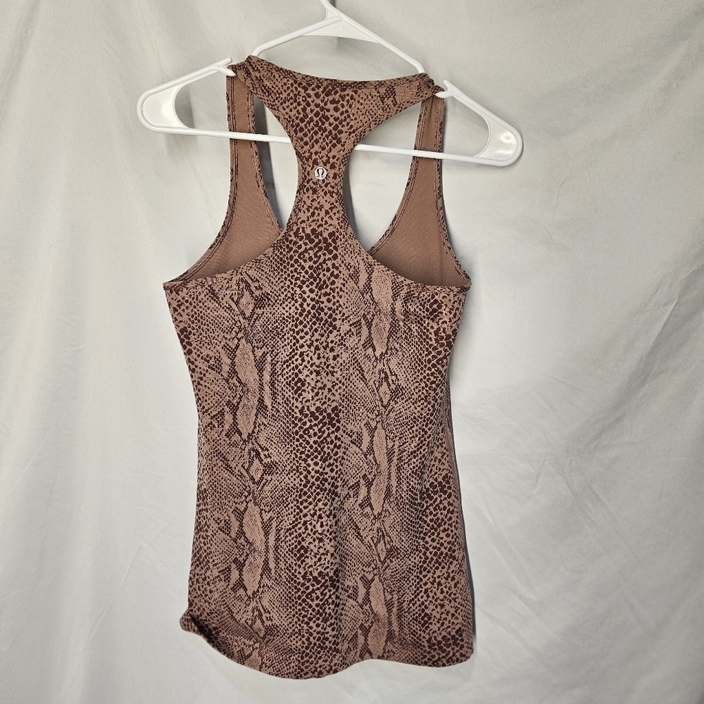NEW LULULEMON Cool Racerback Tank Top Medium? Desert Snake Bark Berry